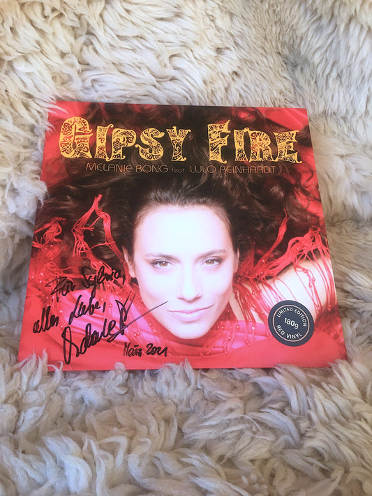 Personal dedication and signature on Vinyl, Mediabook or CD